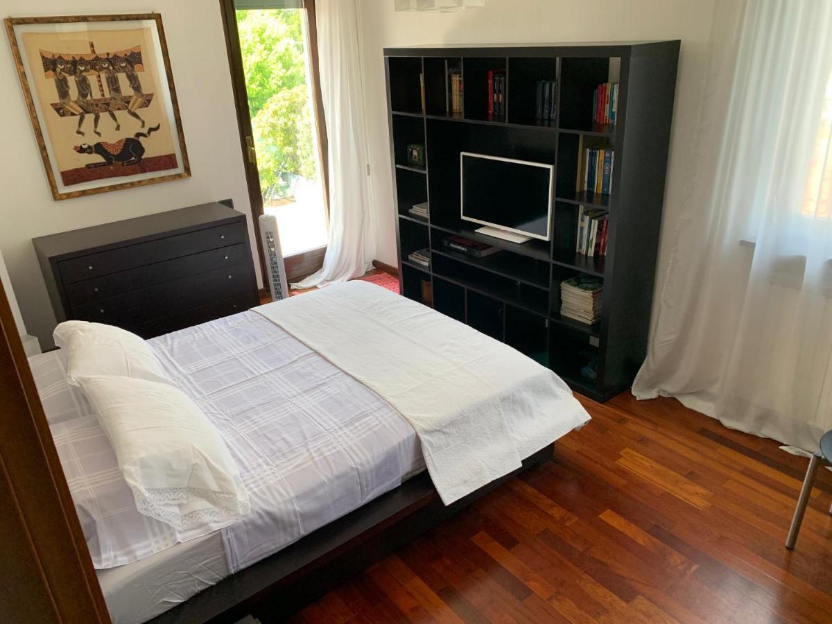 Near Como, Charming Apartment With Fireplace 格兰达泰 外观 照片