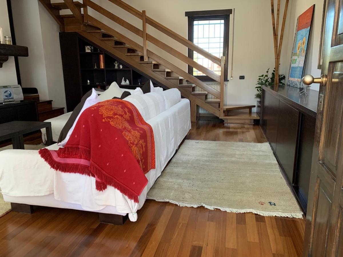 Near Como, Charming Apartment With Fireplace 格兰达泰 外观 照片
