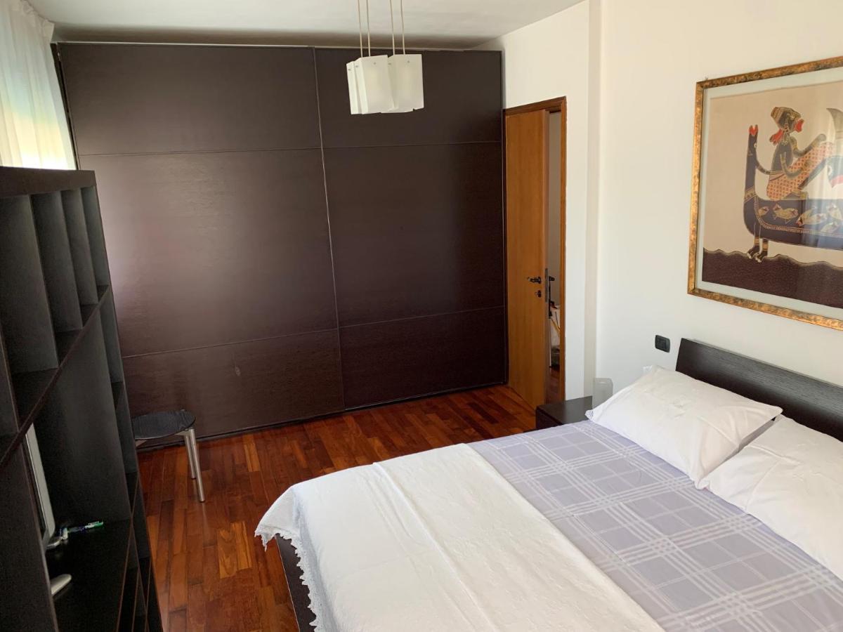 Near Como, Charming Apartment With Fireplace 格兰达泰 外观 照片