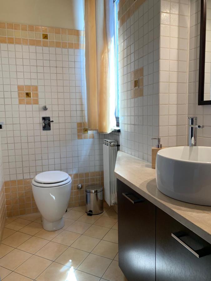 Near Como, Charming Apartment With Fireplace 格兰达泰 外观 照片