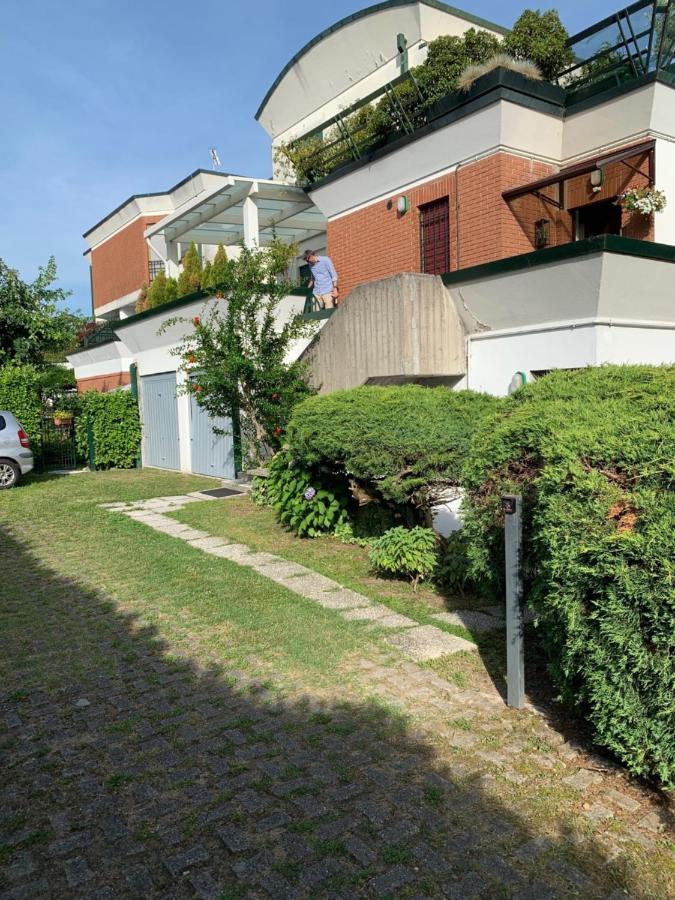 Near Como, Charming Apartment With Fireplace 格兰达泰 外观 照片