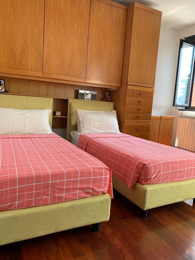 Near Como, Charming Apartment With Fireplace 格兰达泰 外观 照片